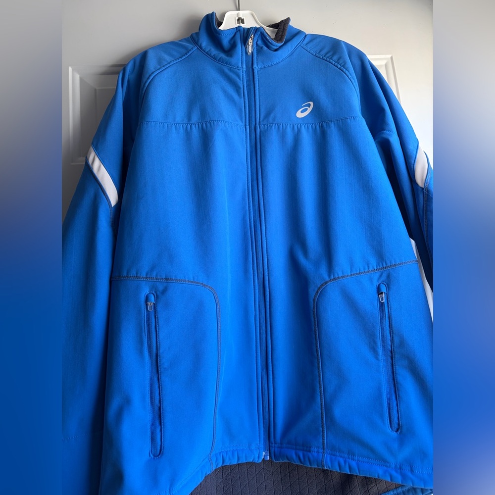 ASICS Men's Vibrant Blue Performance Jacket - Picture 2 of 16